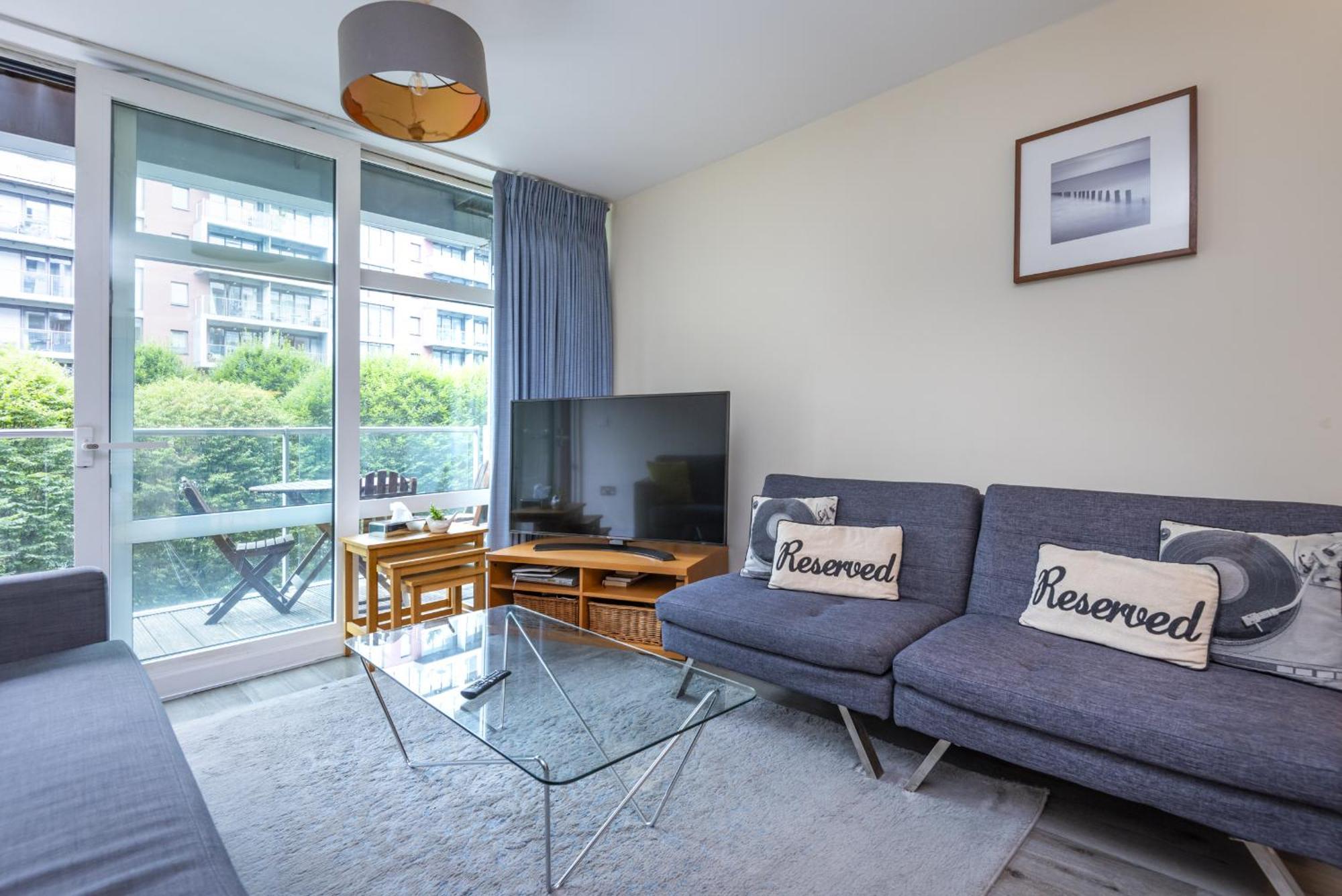 Riverside Apartment Лондон Екстер'єр фото
